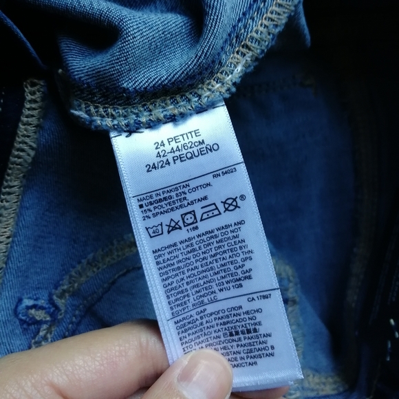 GAP Favourite Jegging Blue Distressed Raw Hem Mid Rise 24 Petite NWT - Picture 13 of 13